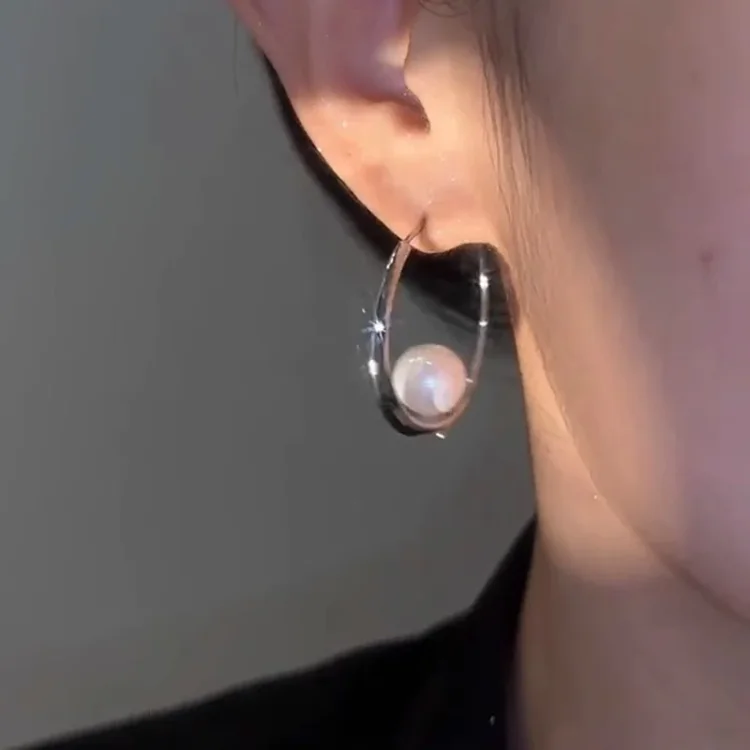Camille Large Pearl Circle Earrings - Image 5