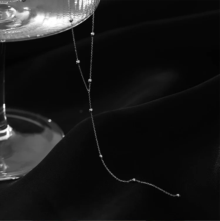 Chic Collarbone Necklace with Tassels - Image 3