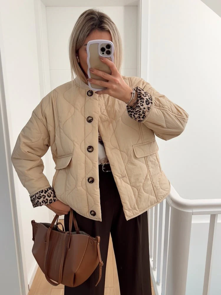 Elegant ladies' jacket with leopard lining – Narela - Image 3