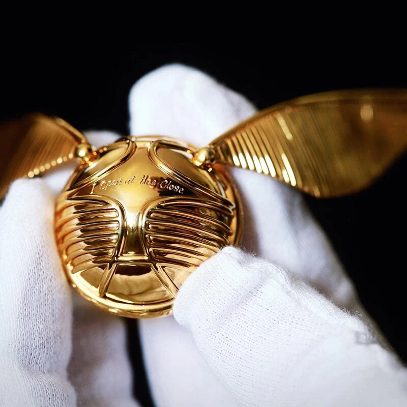 Elegant Rotating Snitch Ring Box | Magic-Inspired Jewellery Display - Image 5