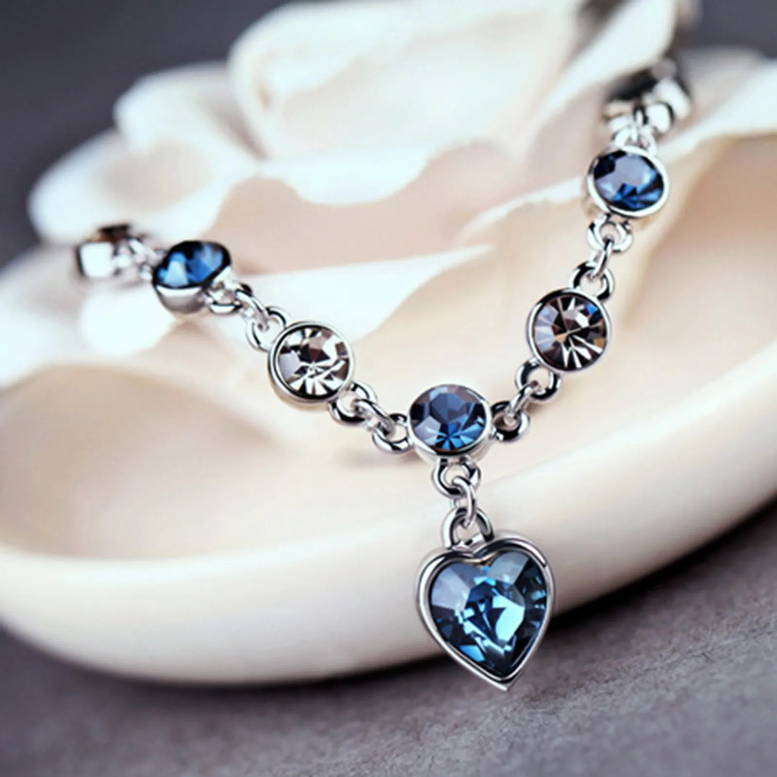 Heart of the Ocean Crystal Bracelet - Image 3