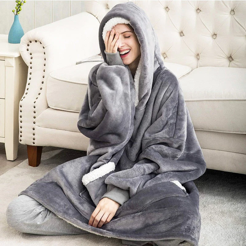 Hoodie & Blanket | Wonderful combination of a soft hoodie and a comfortable blanket in one!