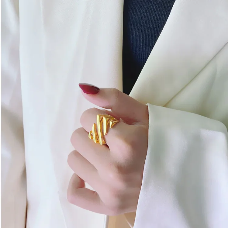 Layered Twisted Ring - Amaris - Image 3