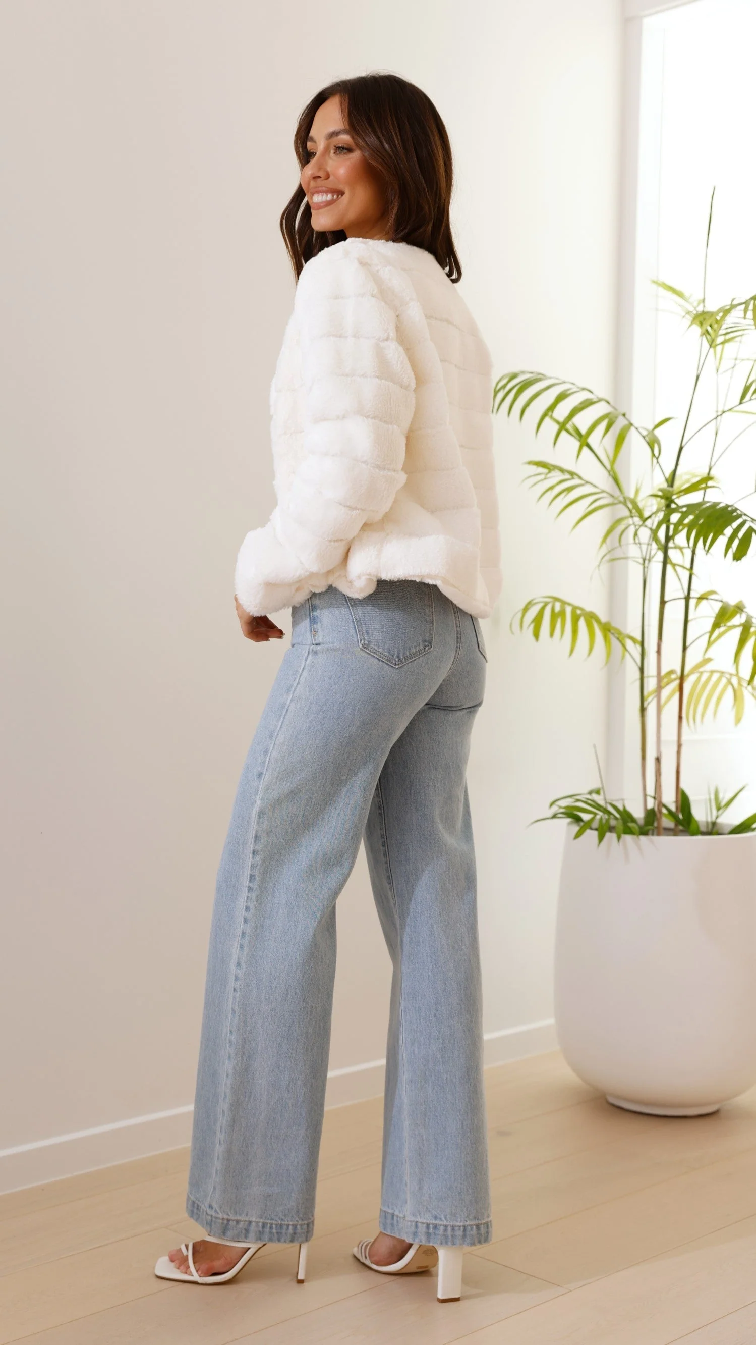Luxe Women's Crop Jacket - Veloura - Image 2