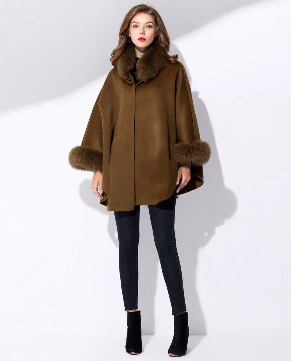 Luxurious Cashmere Coat | Unique Design & Warmth - Image 2