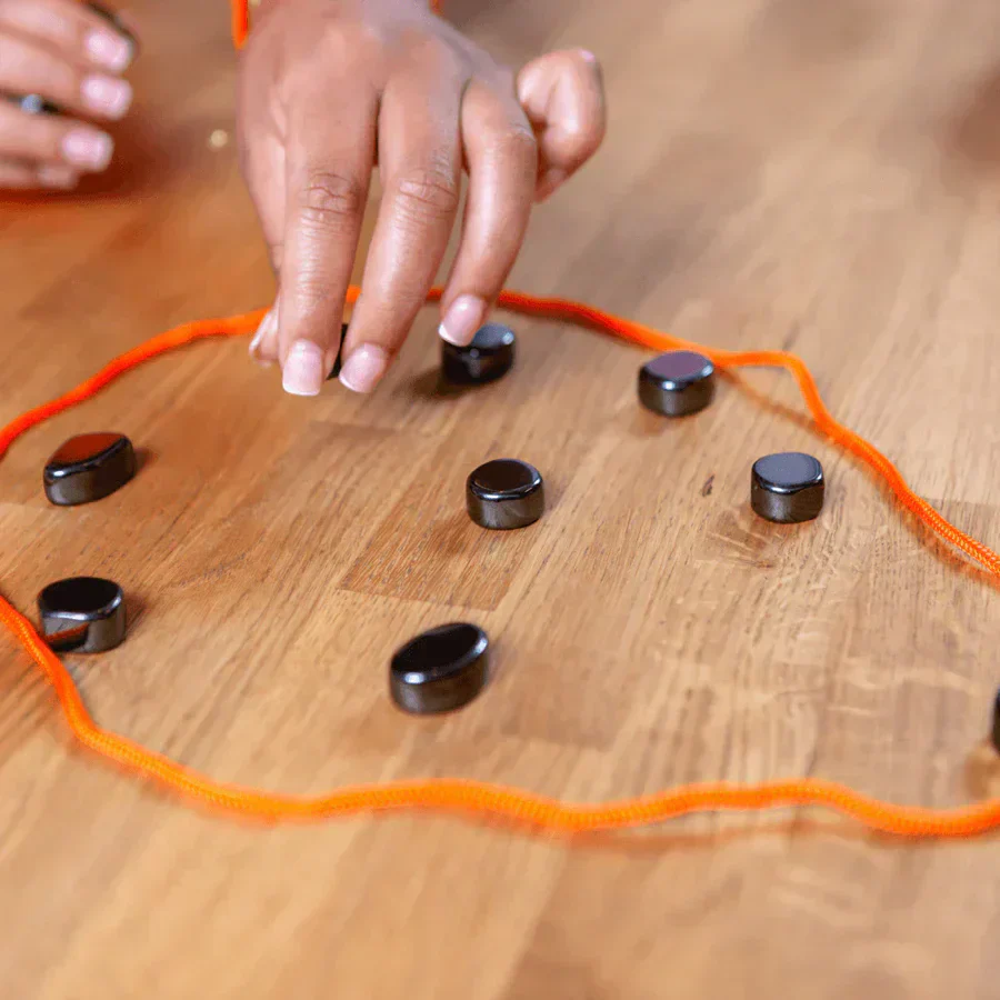 Magnetic Chess Set - Artemis - Image 2