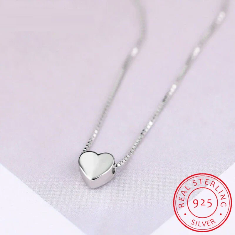 Minimalist Smooth Heart Necklace - Image 2