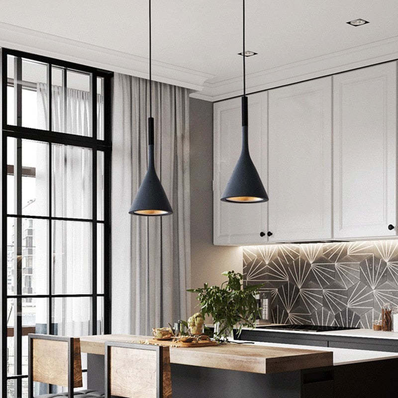 Modern Triangular Pendant Light - Trionda - Image 3