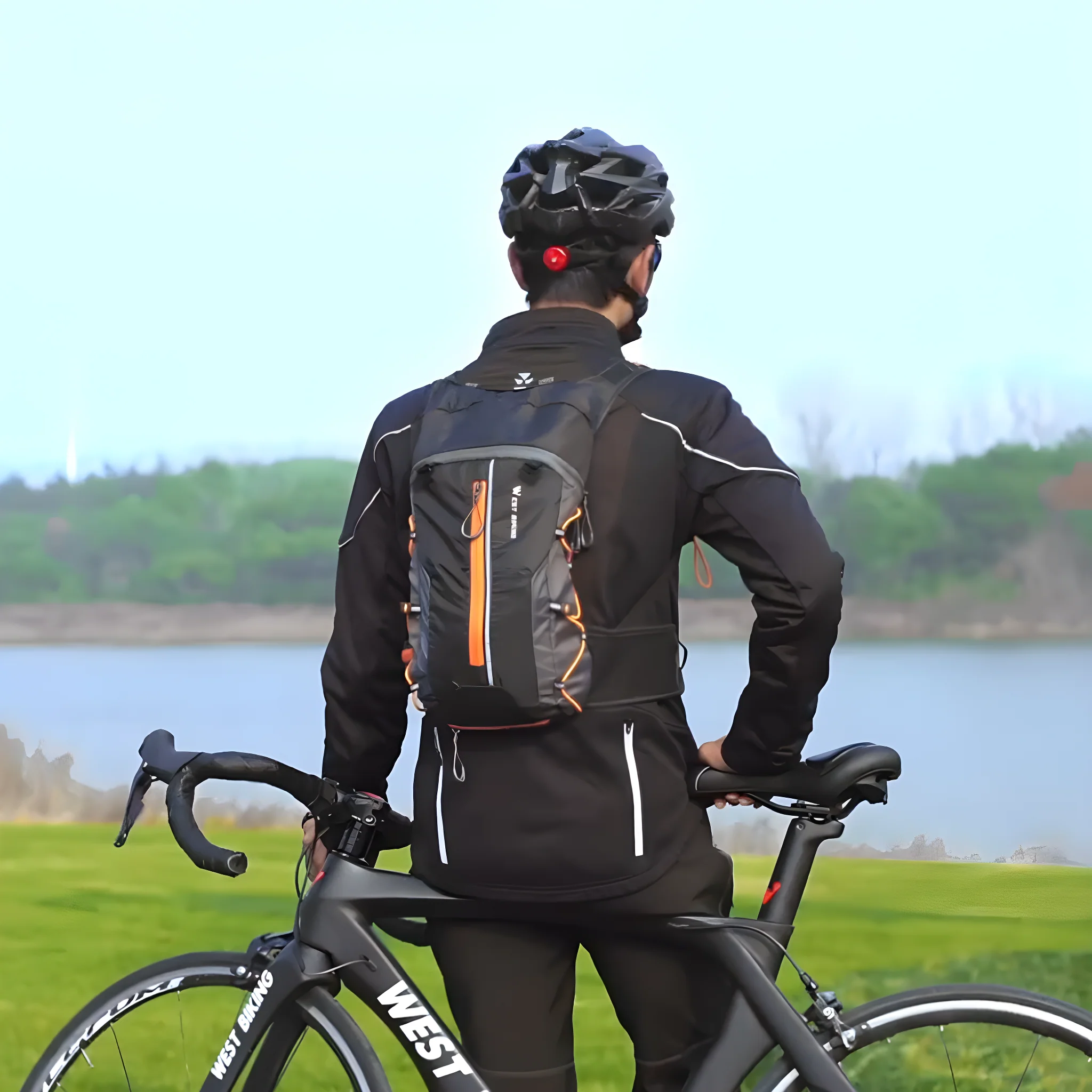 Multifunctional Drinking Backpack - HydroRide - Image 2