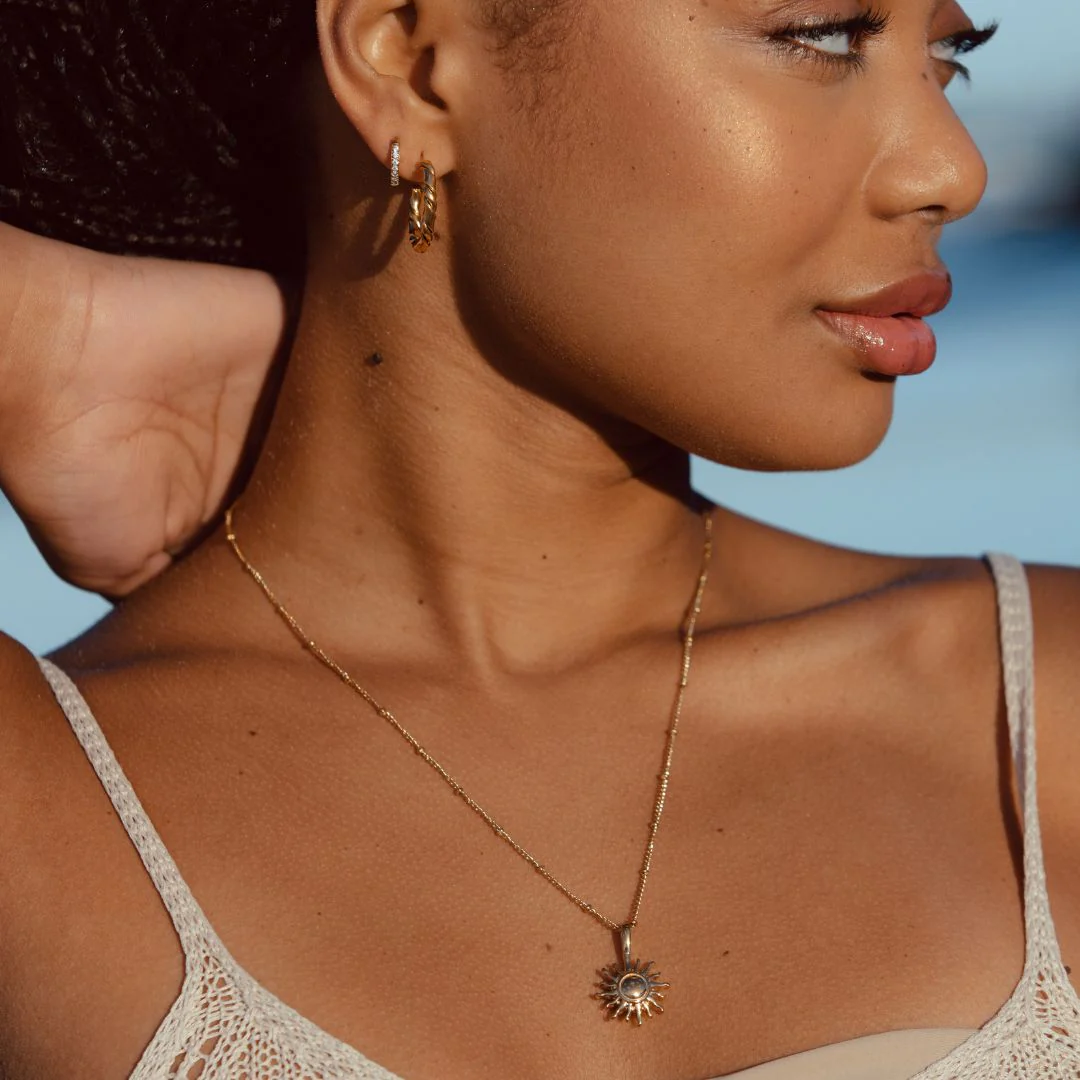 Necklace with Sun Pendant - Solara - Image 4