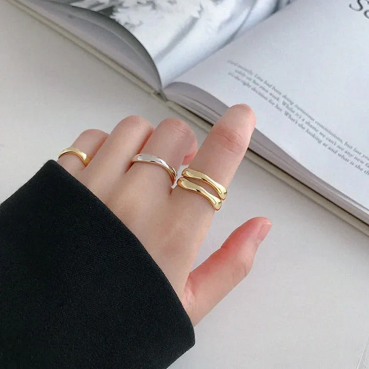 Silver Minimalist Wave Ring | Elegant Jewellery - Image 4