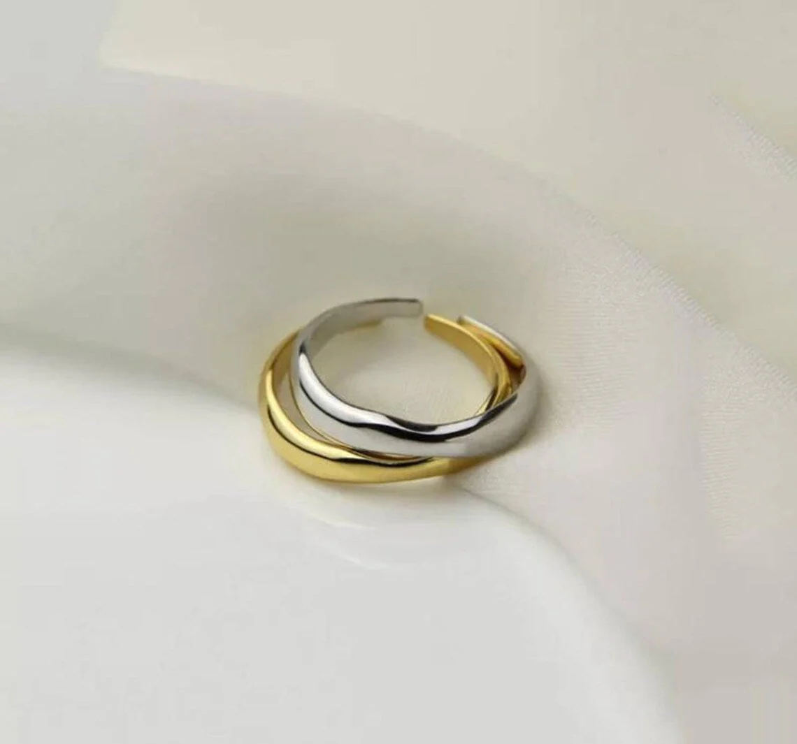 Silver Minimalist Wave Ring | Elegant Jewellery - Image 5