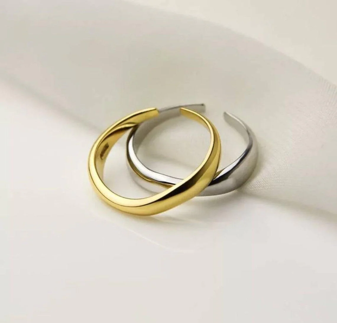 Silver Minimalist Wave Ring | Elegant Jewellery - Image 6