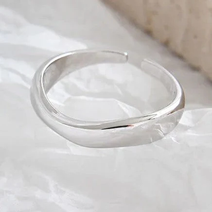 Silver Minimalist Wave Ring | Elegant Jewellery - Image 8