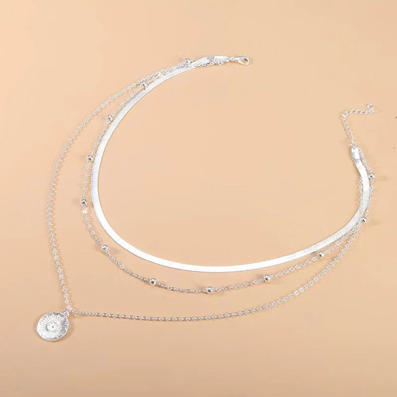 SILVER TRIPLE CHAIN NECKLACE - Image 3