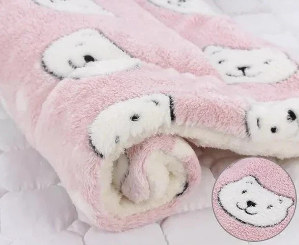 SnuggleSoft Warm Cat Blanket - Image 8