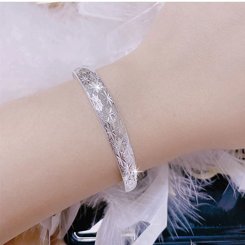 Stunning Star-Shaped Silver Bracelet - Image 8