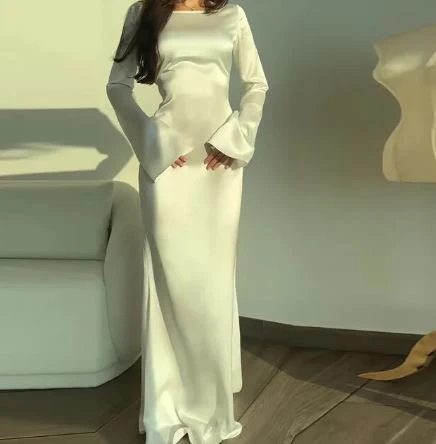 Stylish Dress with Long Sleeves - Sophia