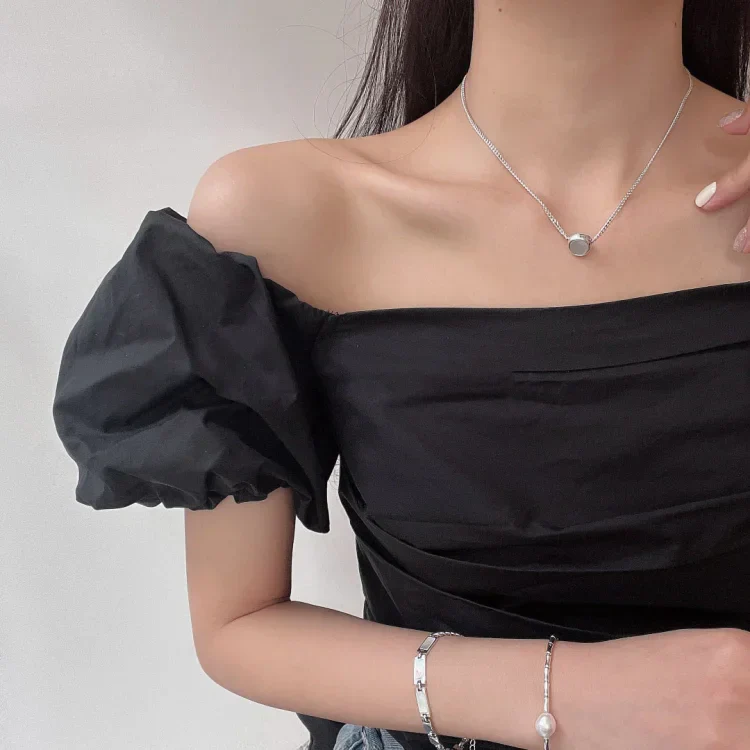 Stylish Necklace with Smiley Charm – Mira - Image 3