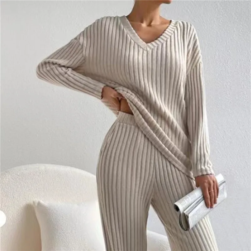 Stylish Yara 2-Piece Lounge Set | Comfort & Style Outfit - Image 3