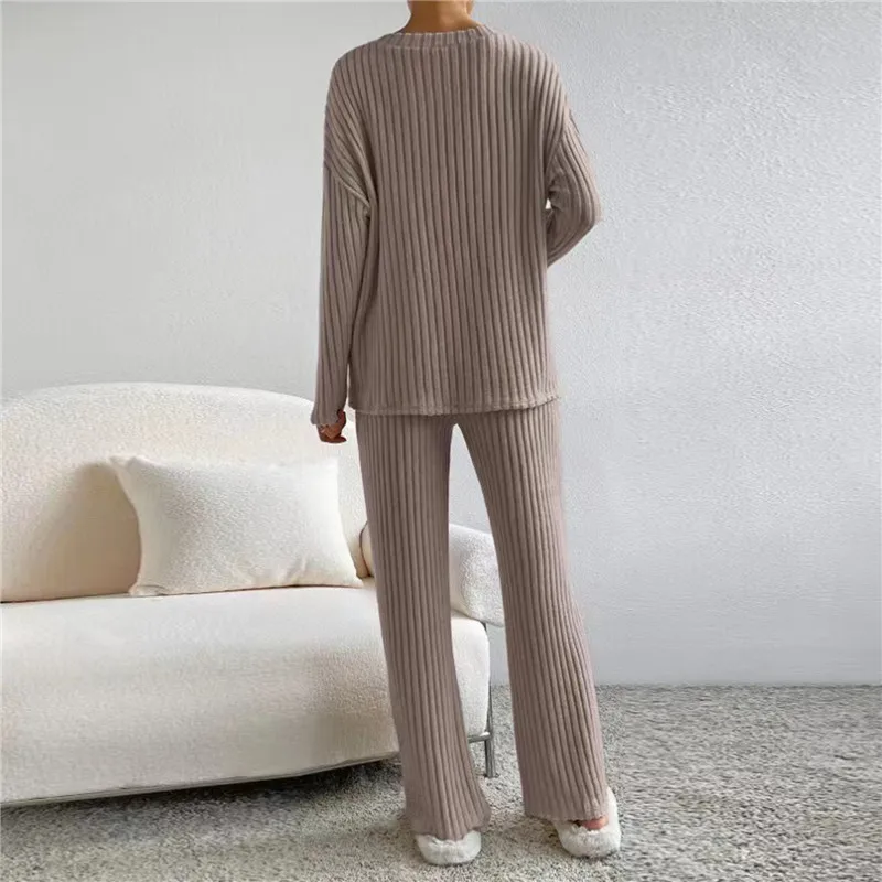 Stylish Yara 2-Piece Lounge Set | Comfort & Style Outfit - Image 5