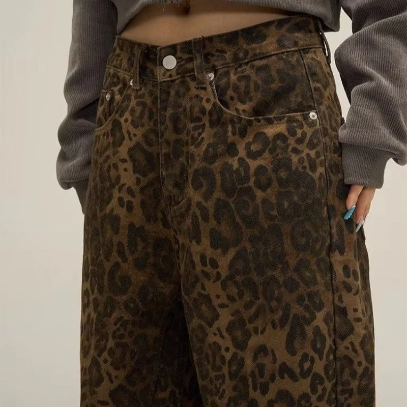 Trendy Leopard Print Jeans - Layla - Image 3