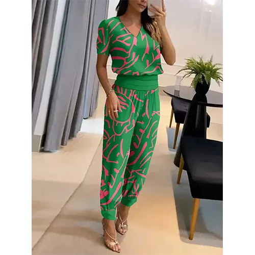 Trendy women's jumpsuit with short sleeves & wide legs – Alina - Image 2