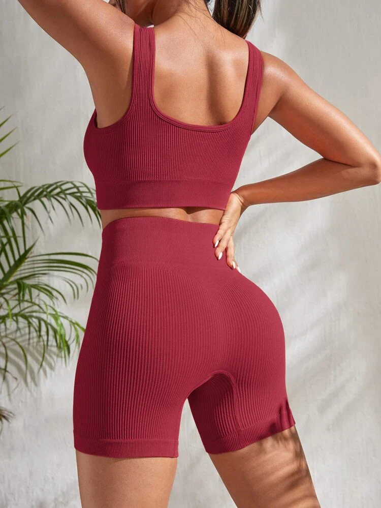 Two-piece women's fitness set with shorts & sports top – Sienna - Image 3