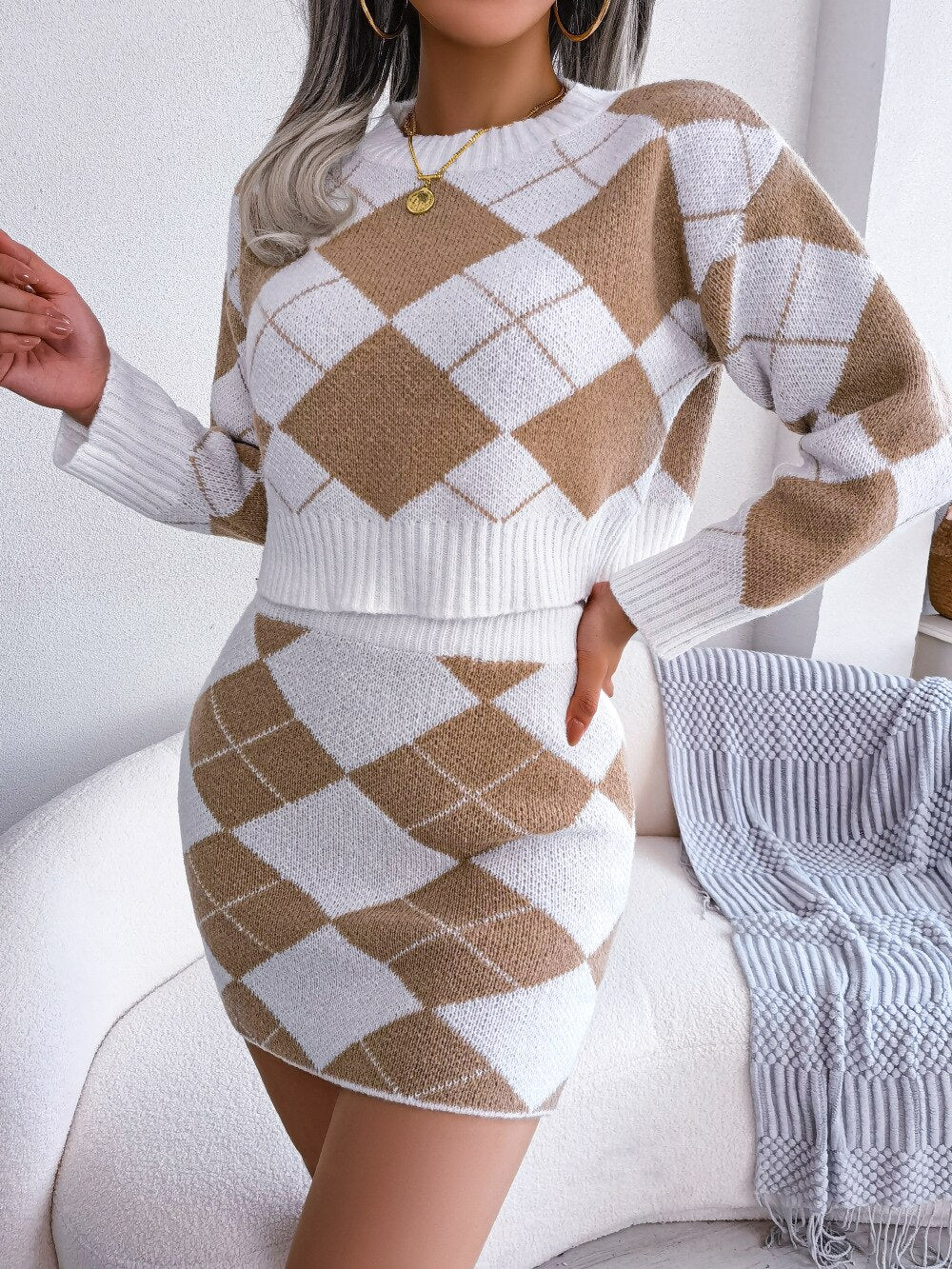 Unique Retro Look Two-Piece Set | Sara Ensemble - Image 7