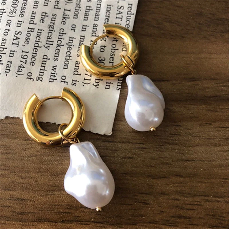 Vintage Earrings | Stunning Retro Chic for Your Style Statement - Image 3