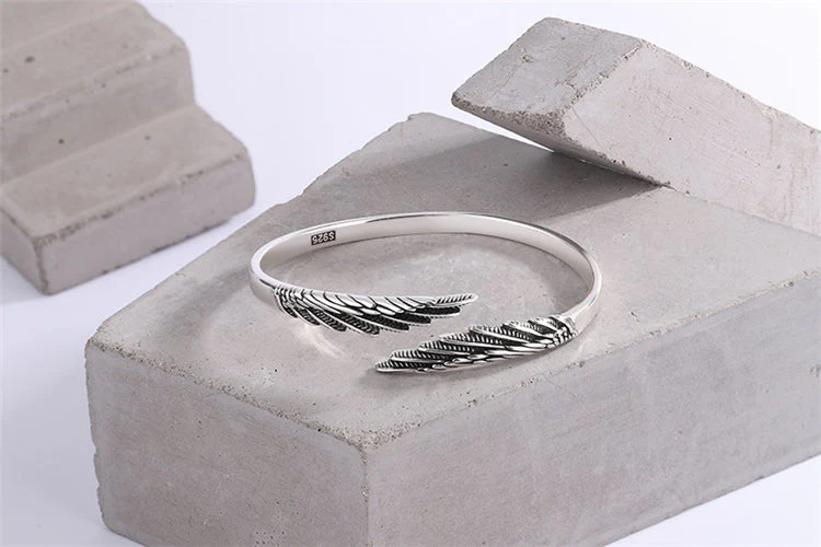 VINTAGE FEATHER BRACELET - Image 3