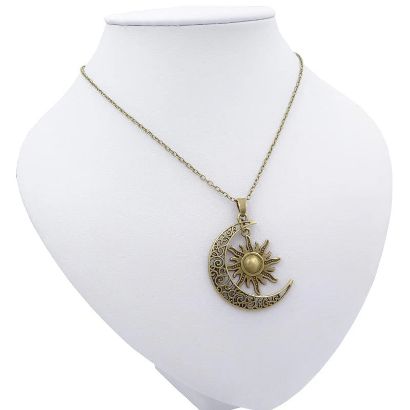 Vintage Sun and Moon Necklace - Image 3