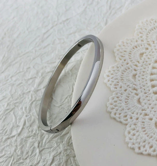 ZIRCON INLAY BRACELET - Image 17